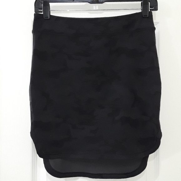 Lululemon City Skirt - Picture 8 of 12